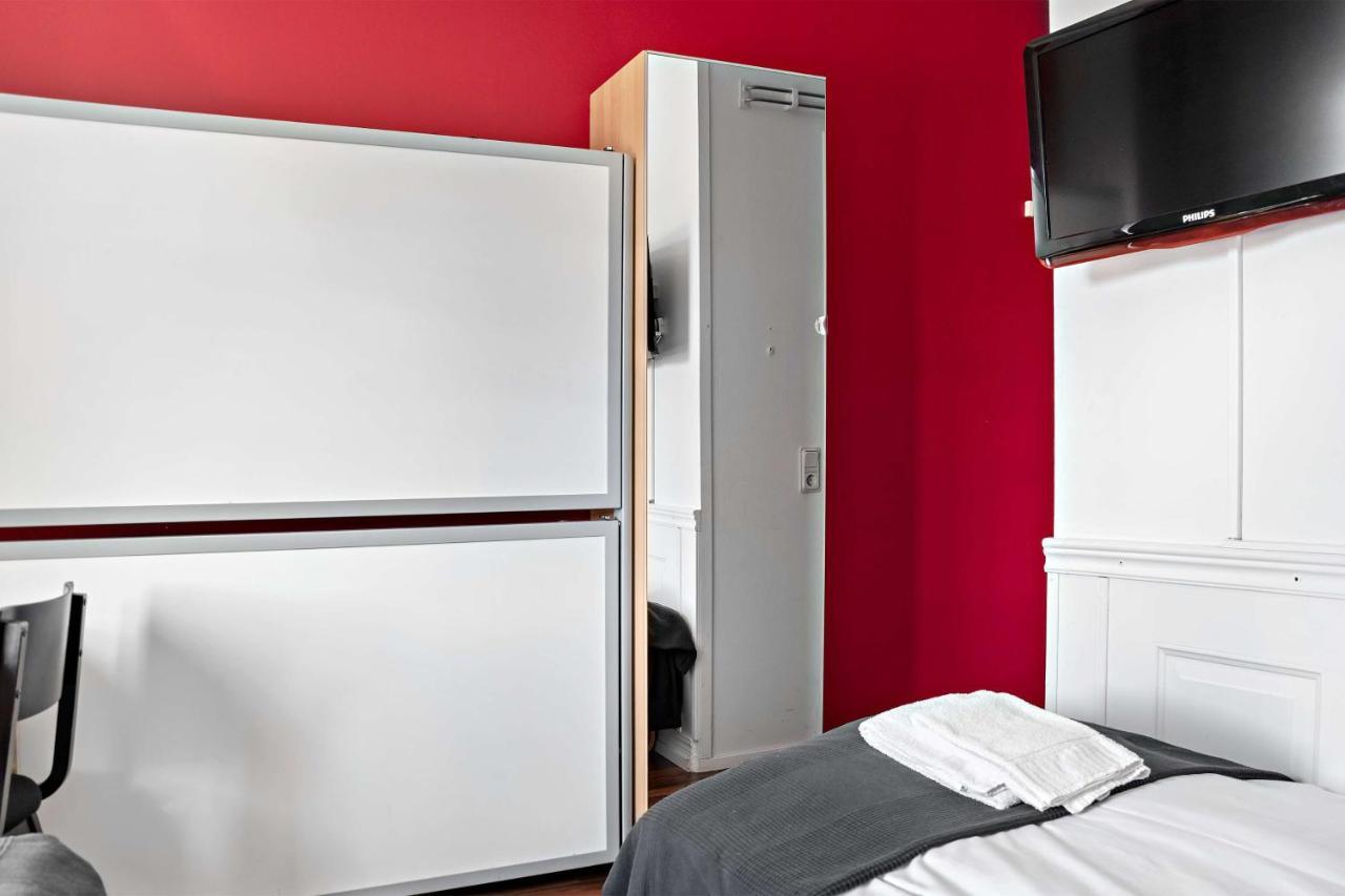 Sure Hotel By Best Western Vilsta Sporthotell Eskilstuna Esterno foto
