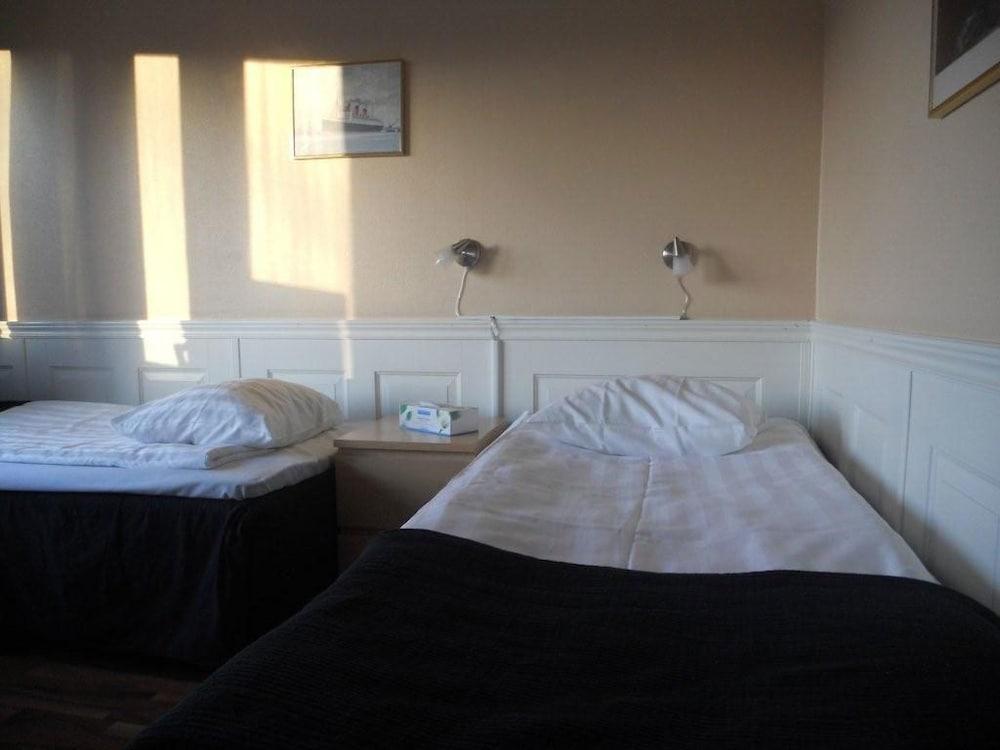 Sure Hotel By Best Western Vilsta Sporthotell Eskilstuna Esterno foto