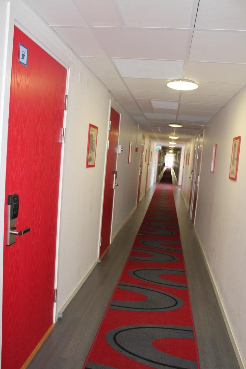 Sure Hotel By Best Western Vilsta Sporthotell Eskilstuna Esterno foto
