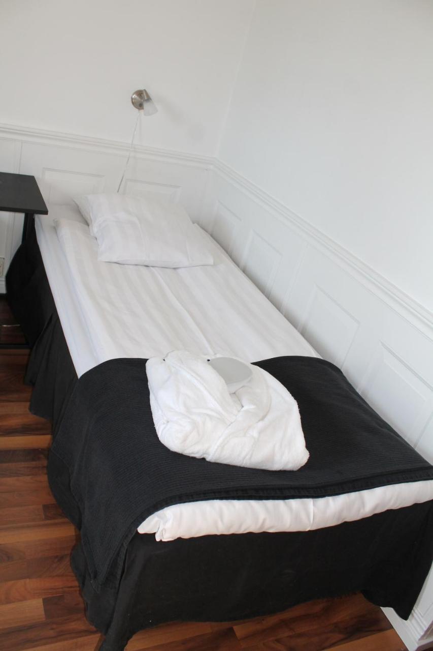 Sure Hotel By Best Western Vilsta Sporthotell Eskilstuna Esterno foto